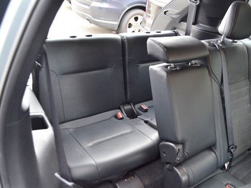 Used 2024 Mitsubishi Outlander SE image 39