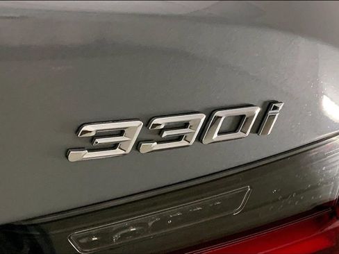 Used 2024 BMW 330i xDrive Sedan w/ M Sport Package AWD/4WD image 30
