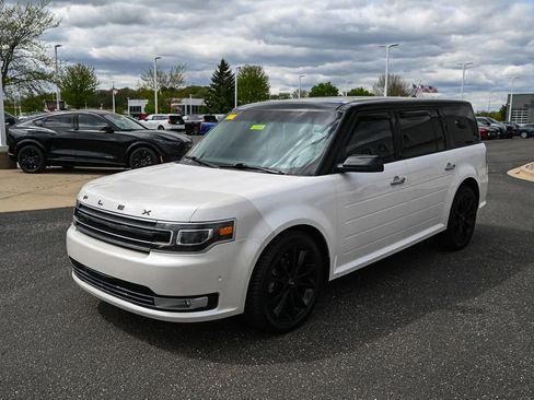 Used 2018 Ford Flex Limited w/ Equipment Group 303A AWD/4WD image 9