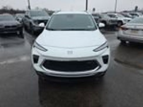 Used 2026 Buick Encore GX Sport Touring w/ Comfort Package image 5