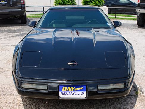 Used 1996 Chevrolet Corvette Coupe RWD image 9