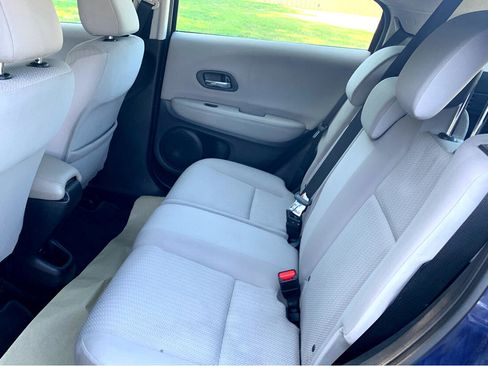 Used 2017 Honda HR-V LX image 14