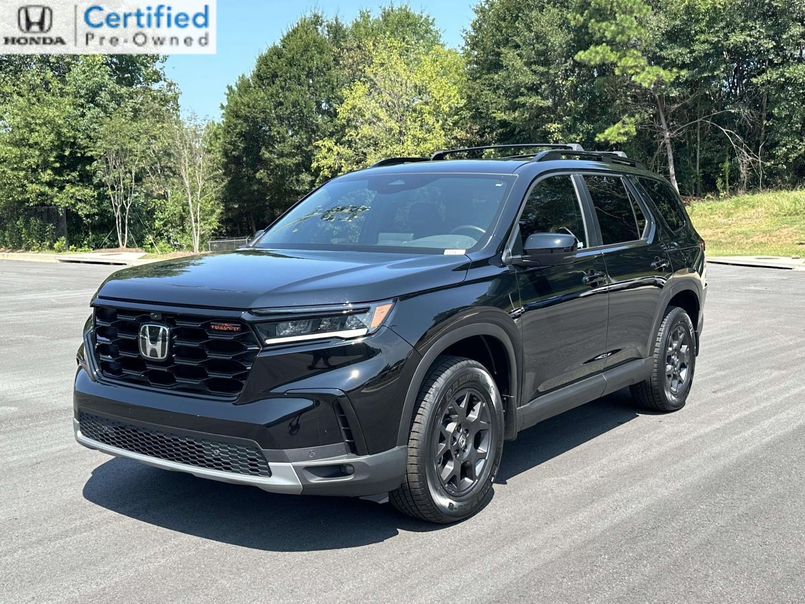 Certified 2025 Honda Pilot TrailSport image 3