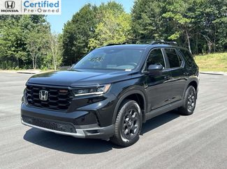 Certified 2025 Honda Pilot TrailSport video 3