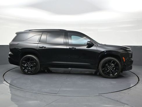 Used 2024 Chevrolet Traverse RS FWD image 6