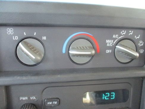 Used 2006 Chevrolet Express 1500 image 15