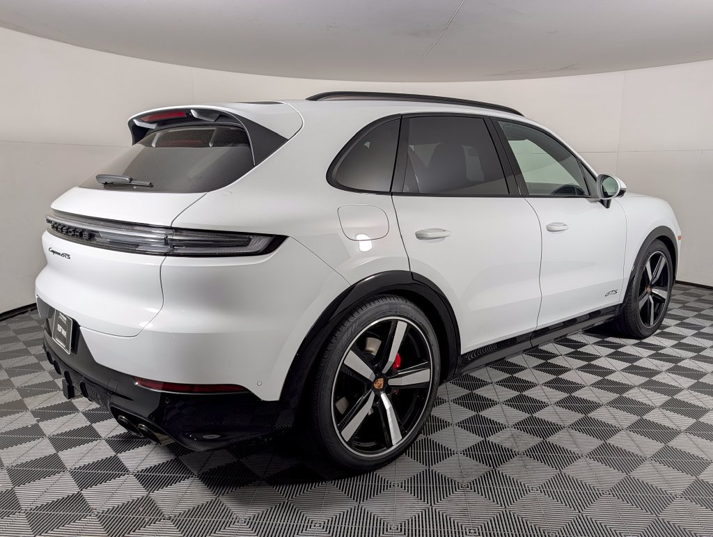 New 2026 Porsche Cayenne GTS AWD/4WD image 7