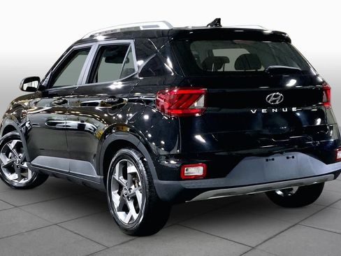 Used 2022 Hyundai Venue SEL FWD image 12