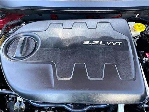 Used 2014 Jeep Cherokee Limited w/ Technology Group FWD image 30
