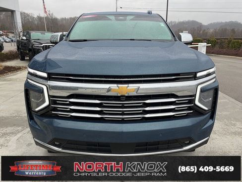 Used 2025 Chevrolet Suburban Premier image 31