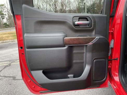 Used 2021 GMC Sierra 1500 SLE image 16