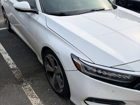 Used 2018 Honda Accord Touring image 1