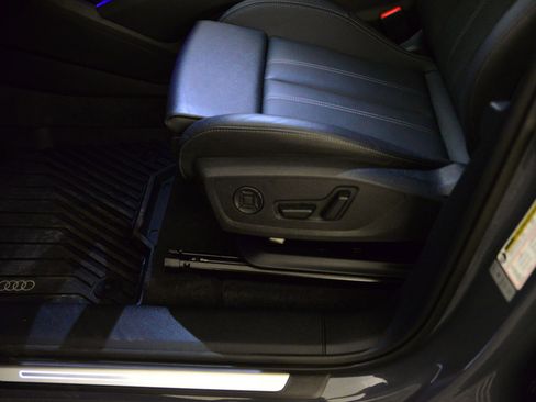 Certified 2025 Audi Q6 e-tron Premium Plus w/ Premium Plus image 10