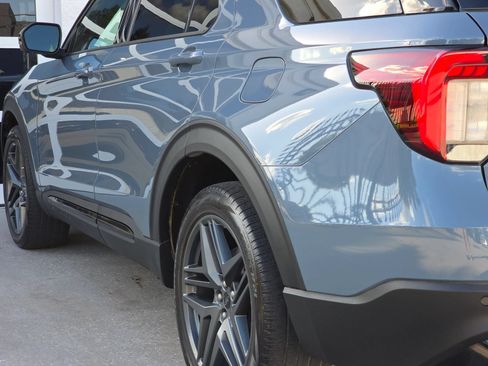 Used 2025 Ford Explorer ST w/ Sun And Sound Package AWD/4WD image 40