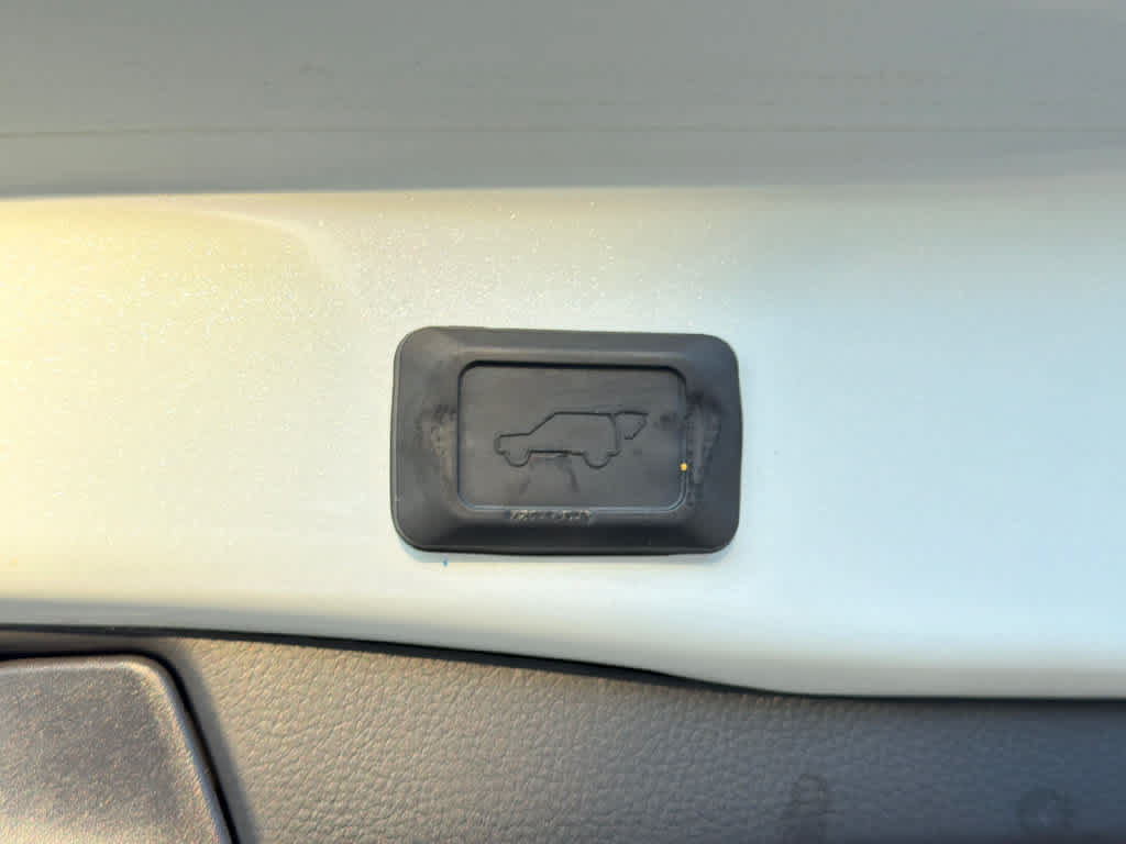 Used 2025 Toyota RAV4 XLE Premium FWD image 21