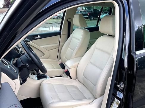 Used 2016 Volkswagen Tiguan SE AWD/4WD image 9