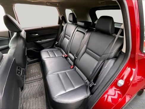 Used 2023 Nissan Rogue SL w/ SL Premium Package image 16