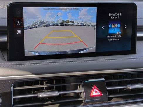 Used 2025 Genesis G70 2.5T image 18