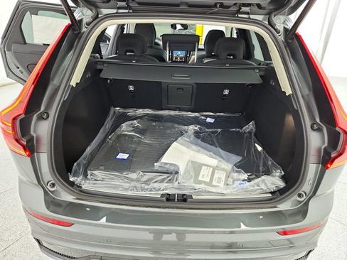 New 2026 Volvo XC60 B5 Plus w/ Climate Package AWD/4WD image 39
