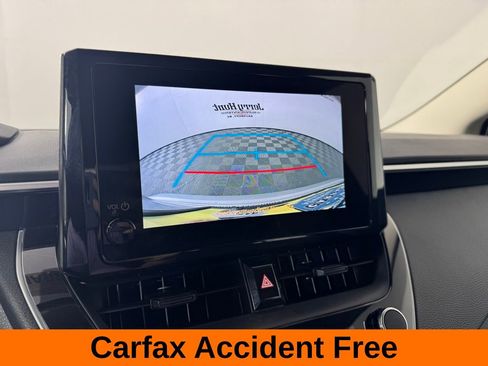 Used 2024 Toyota Corolla LE image 3