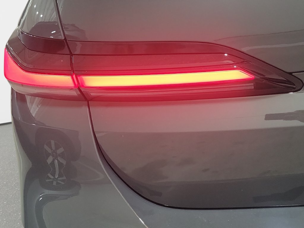 New 2026 BMW 740i w/ Executive Package RWD image 22