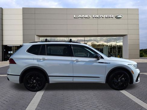 Used 2023 Volkswagen Tiguan SE R-Line image 4