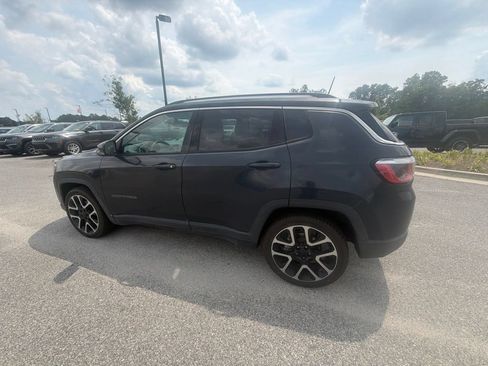 Used 2018 Jeep Compass Limited w/ Navigation Group FWD image 5