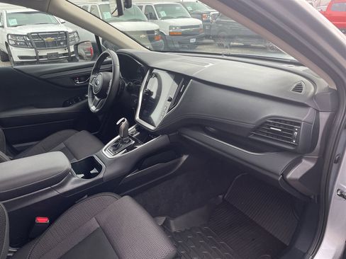 Used 2025 Subaru Outback Premium w/ Popular Package #1A image 13