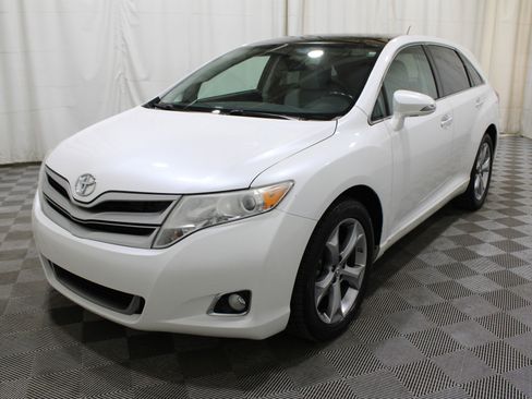 Used 2015 Toyota Venza XLE w/ XLE Premium Package image 32