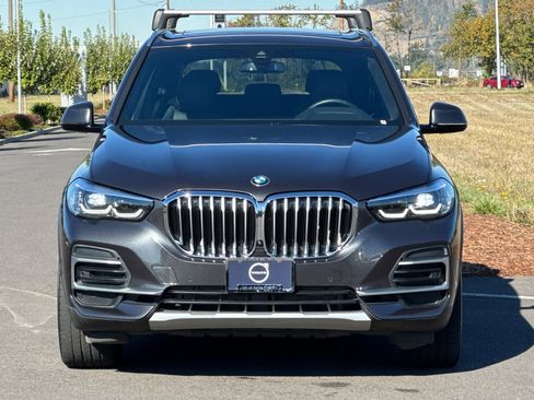 Used 2022 BMW X5 xDrive40i w/ Climate Comfort Package image 8