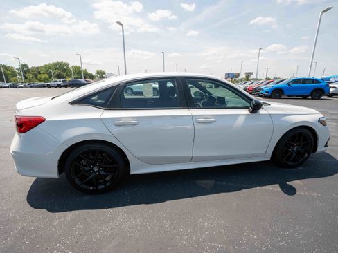 Used 2023 Honda Civic Sport image 6
