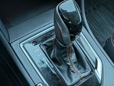 Used 2019 Subaru Crosstrek 2.0i Limited w/ Moonroof Package w/Navigation image 31