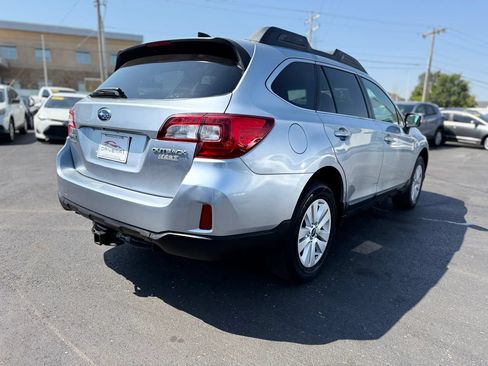 Used 2016 Subaru Outback 2.5i Premium AWD/4WD image 3