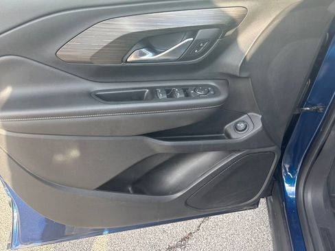 Used 2022 GMC Terrain SLE w/ Driver Convenience Package image 15