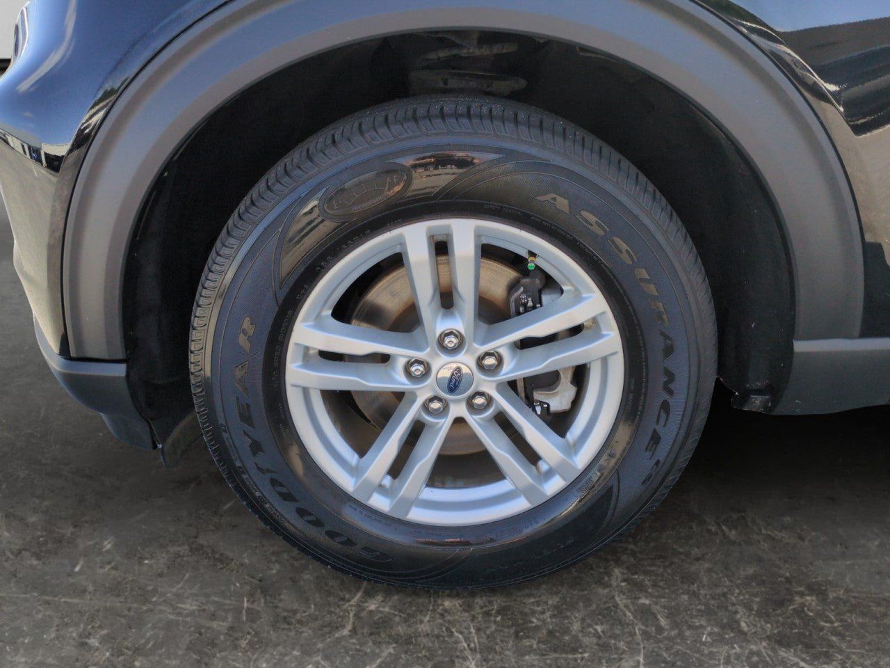 Used 2020 Ford Explorer XLT w/ Comfort Package AWD/4WD image 9