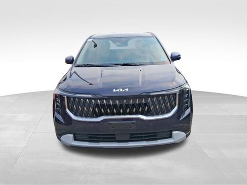 Certified 2026 Kia Carnival FWD image 2