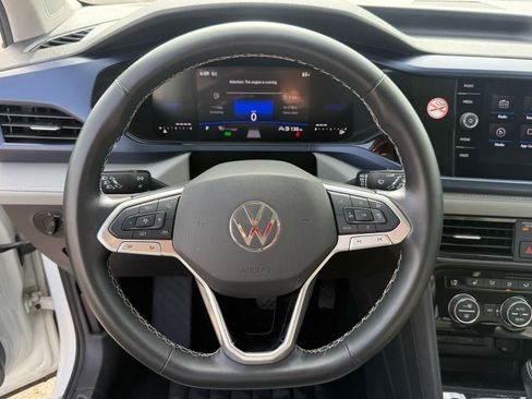 Used 2024 Volkswagen Taos SE AWD/4WD image 16