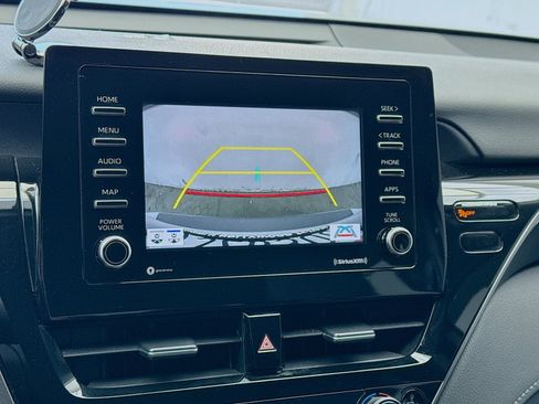 Used 2024 Toyota Camry LE FWD image 10