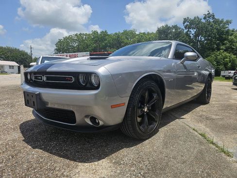 Used 2015 Dodge Challenger R/T w/ Quick Order Package 28B R/T RWD image 7