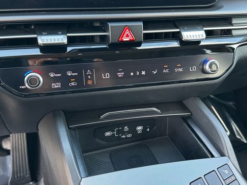 Certified 2026 Kia Sportage EX image 33