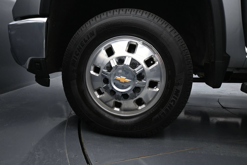 Used 2025 Chevrolet Silverado 3500 LTZ w/ LTZ Plus Package AWD/4WD image 29