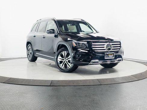 Certified 2026 Mercedes-Benz GLB 250 4MATIC image 1