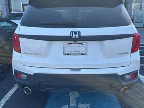 Used 2023 Honda Passport EX-L image 8