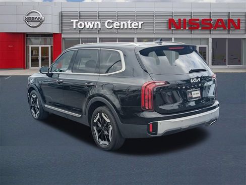 Used 2024 Kia Telluride S w/ S Sunroof Package FWD image 5