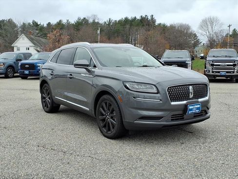 Used 2023 Lincoln Nautilus Reserve w/ Monochromatic Package image 3