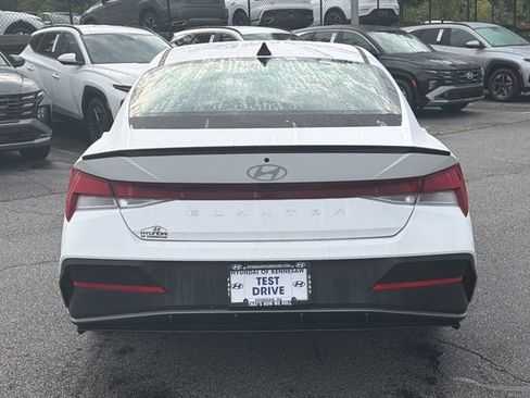 New 2026 Hyundai Elantra SEL Sport FWD image 7