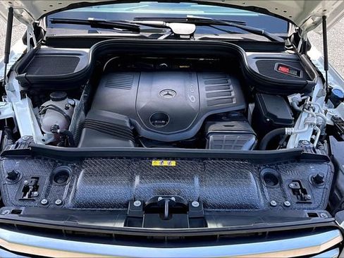 Certified 2024 Mercedes-Benz GLS 450 4MATIC image 34