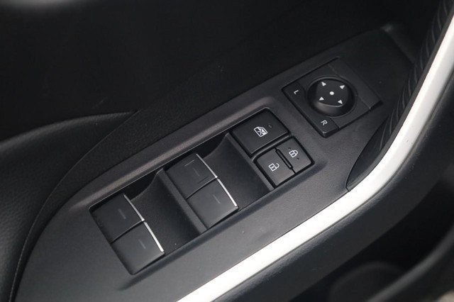 Used 2025 Toyota RAV4 XLE w/ Weather Package AWD/4WD image 10