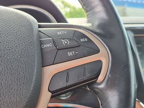 Used 2017 Jeep Grand Cherokee Limited AWD/4WD image 27