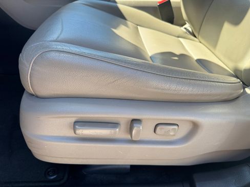 Used 2017 Honda Pilot Touring image 12